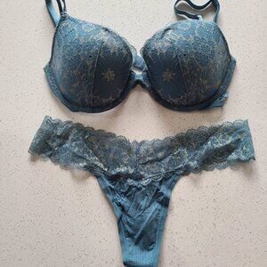 Victoria's Secret - Sexy Tee Lace Demi Bra & Thong - Sage - 32B / XS
